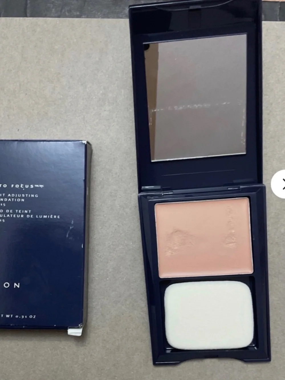 AVON Auto Focus Light Adjusting Foundation SPF 15 Almond Beige and Moisture Effe